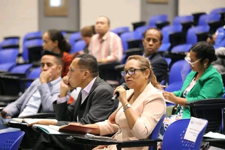 MINISTRA EDUKASAUN HOLA PARTE IHA KONSELLU JERÁL HODI HILI REITÓR FOUN BA UNTL